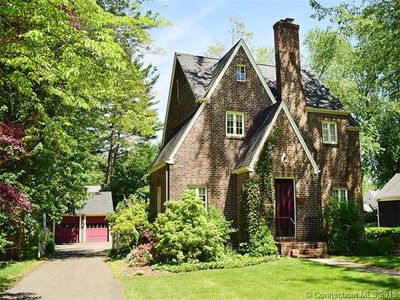 64 Riggs Ave, West Hartford, CT, 06107