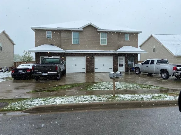 822 & 824 Baker St NW, Gravette, AR 72736