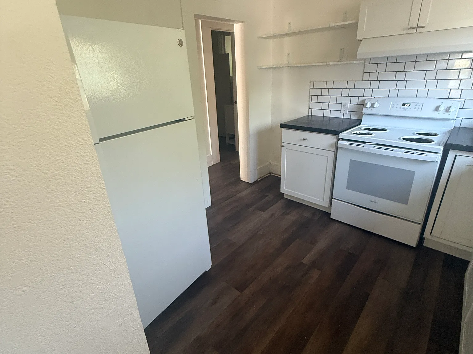 3 bed, 1.0 bath, 1277 sqft, $1,500 — Photo 3