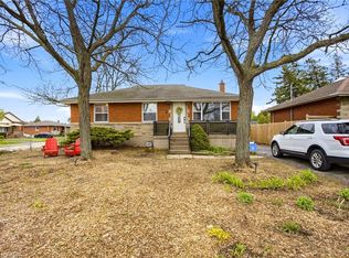 3 Fay Ave, Hamilton, ON L8T 4B9