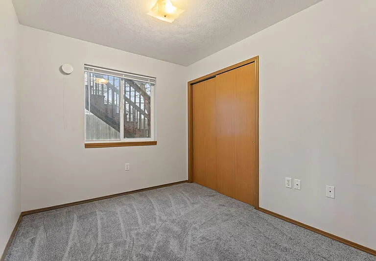 105 W 3rd St #1 — Photo 10
