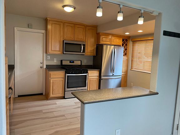 5th image of 3803 College Ave