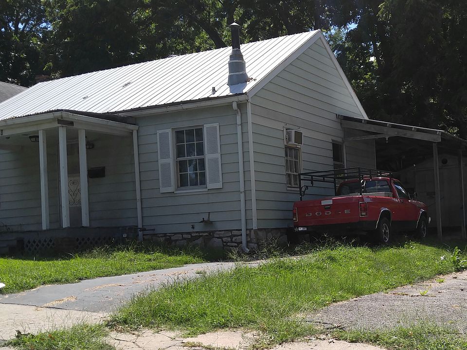 1st image of 310 Quincy Ave
