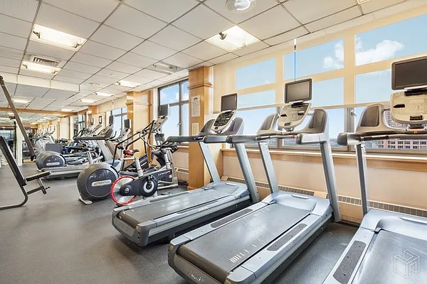 Rented by Modern Spaces | media 17