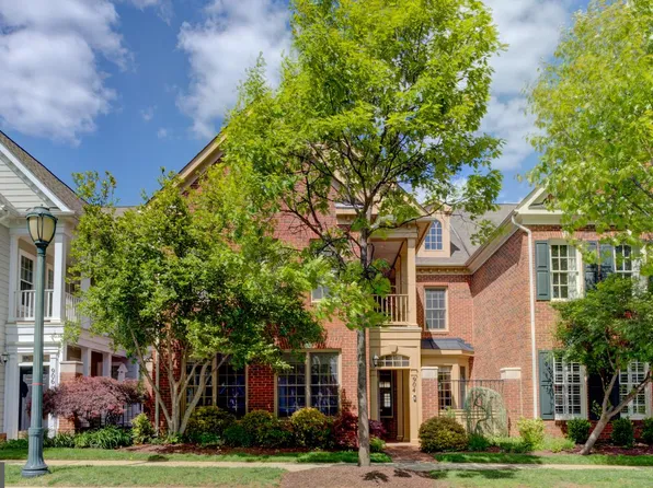 904 Oak Knoll Ter, Rockville, MD 20850