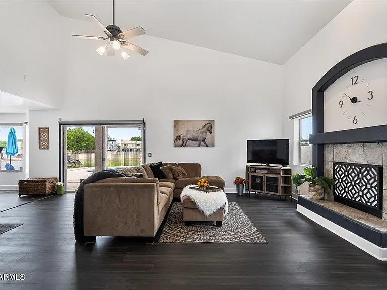 1676 W Stanford Ave — Photo 7