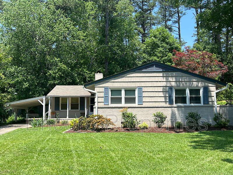 2nd image of 707 Beaver Dam Rd