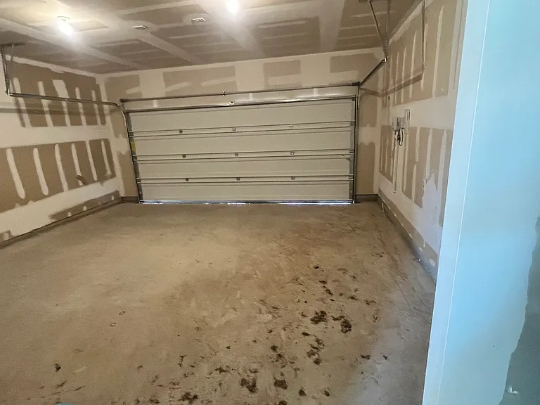 10320 Holycross Ln — Photo 19