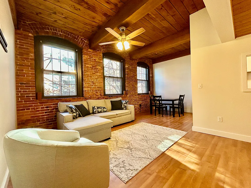 50 Rantoul St #308