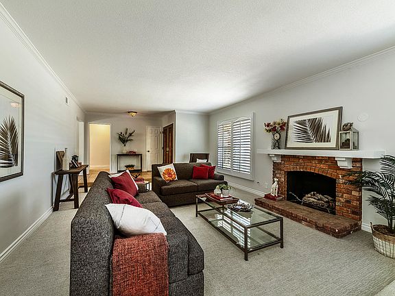 3rd image of 1321 Hendrix Ave