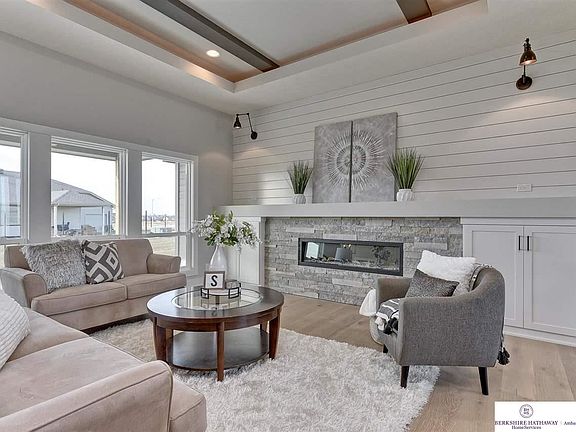 5th image of 10217 Caspian Dr