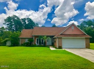 2004 Beach View Dr, Ocean Springs, MS 39564