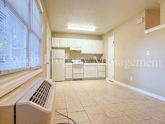 3rd image of 4516 Greentree Rd APT 9