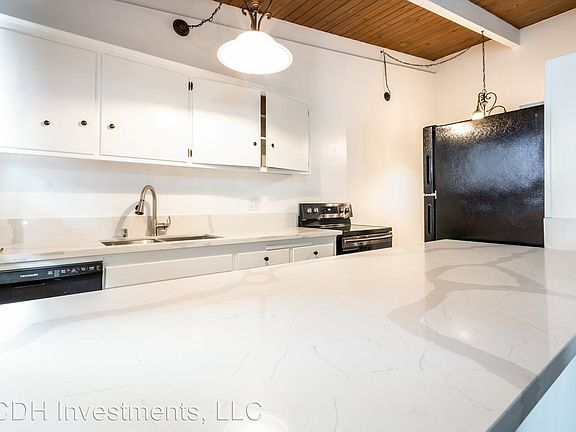 5th image of 6124 Alcott St APT 05