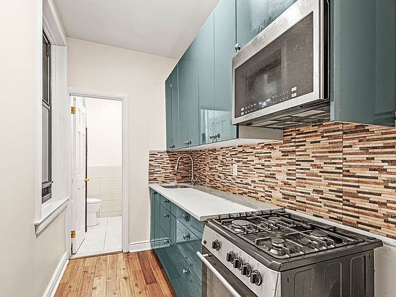 3rd image of 1356 Pacific St APT 1C