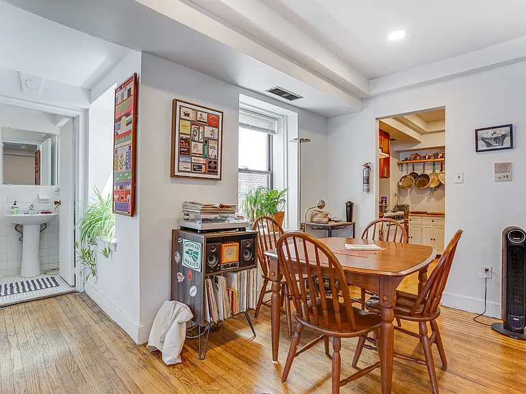 2213 Green St #B3 — Photo 5