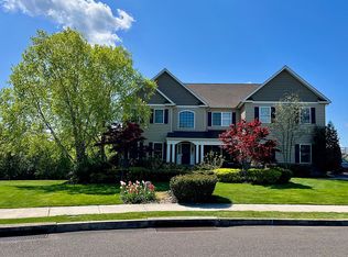 661 Truman Ct, Harleysville, PA 19438
