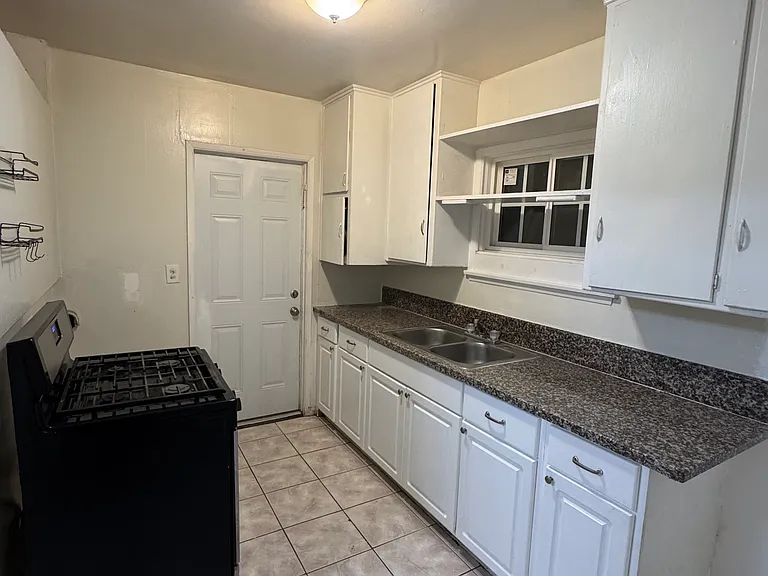 5347 N Olive Ave — Photo 14