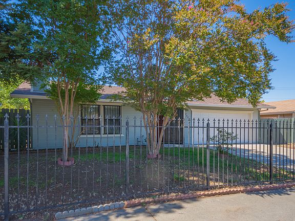 3rd image of 7404 Balfour Way