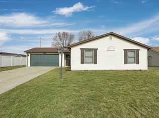 692 Earliglow Ct, Newark, OH 43055