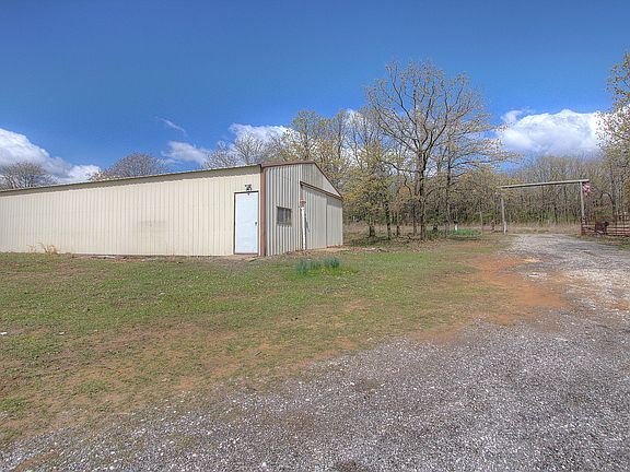 4th image of 19984 W Hickory Dr