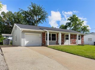22 Saint Mark Dr, Saint Peters, MO 63376