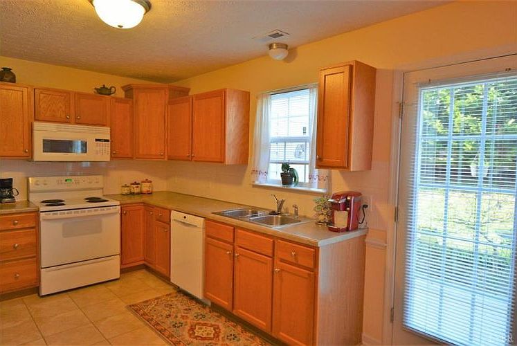 2nd image of 1083 Middle View Dr
