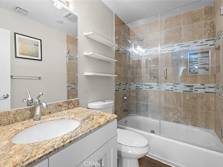 545 E Cypress Ave #F — Photo 20