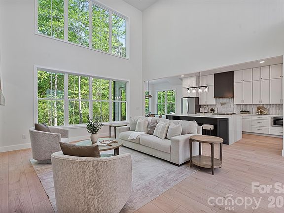 2nd image of 460 Riddle Mill Rd