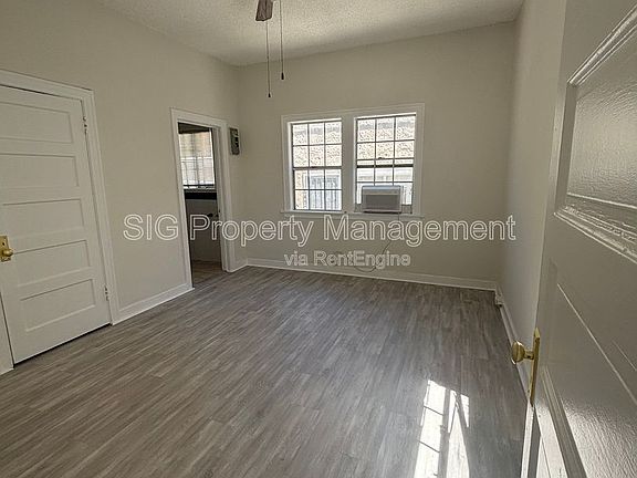 3rd image of 10544 Floralita Ln