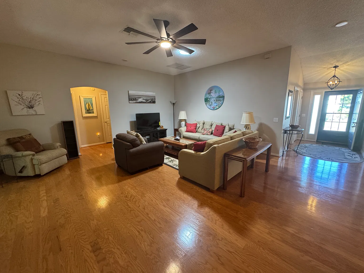 Furnished 3/2 In The Village Of Hacienda South — Photo 4