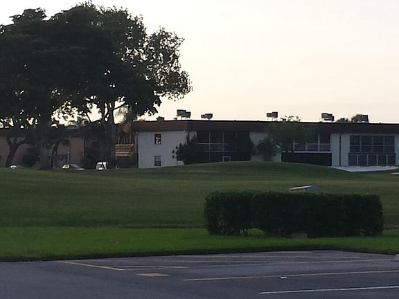 3rd image of 159 Burgundy Dr #D