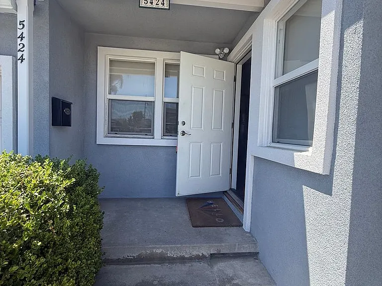 5424 W 123rd Pl — Photo 2