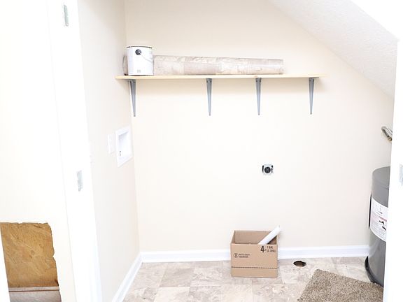4th image of 601 Haley St Lot 2B
