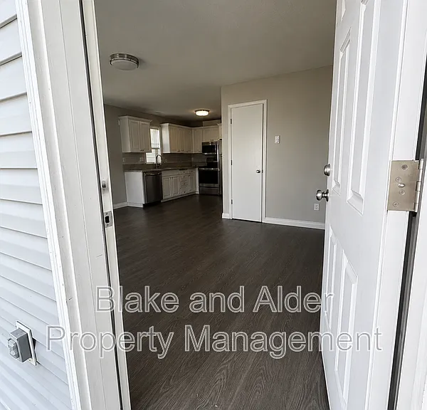 5609A SE 117th Ave — Photo 3