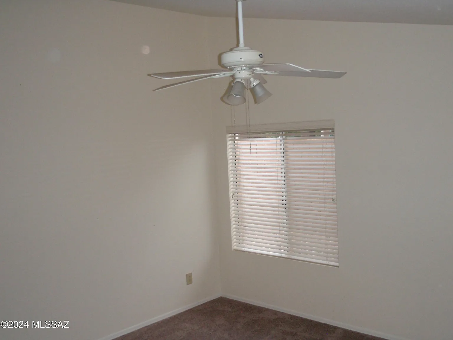 2 bed, 1.5 bath, 1810 sqft, $2,400 — Photo 3