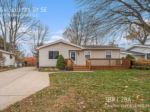 954 Sluyter St SE, Kentwood, MI 49508
