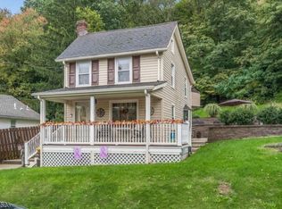 19 Old Vienna Rd, Hackettstown, NJ 07840