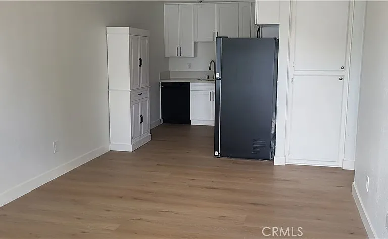 526 Greystone Ln — Photo 4