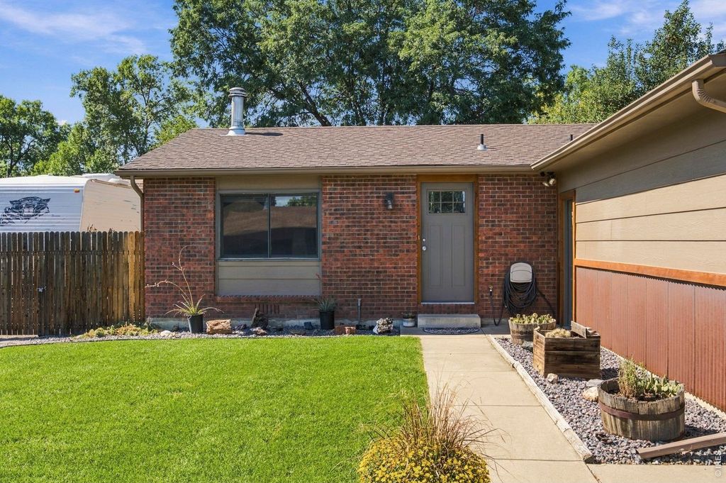 2539 Eugene Dr