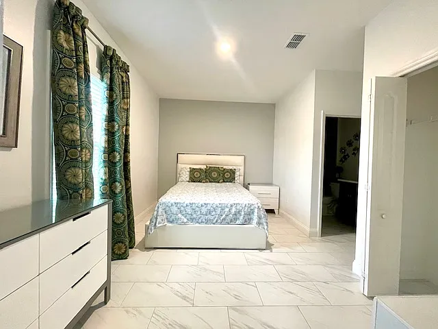 798 SW Abraham Ave #1 — Photo 32
