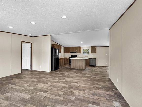 3rd image of 2919 High Shoals Rd