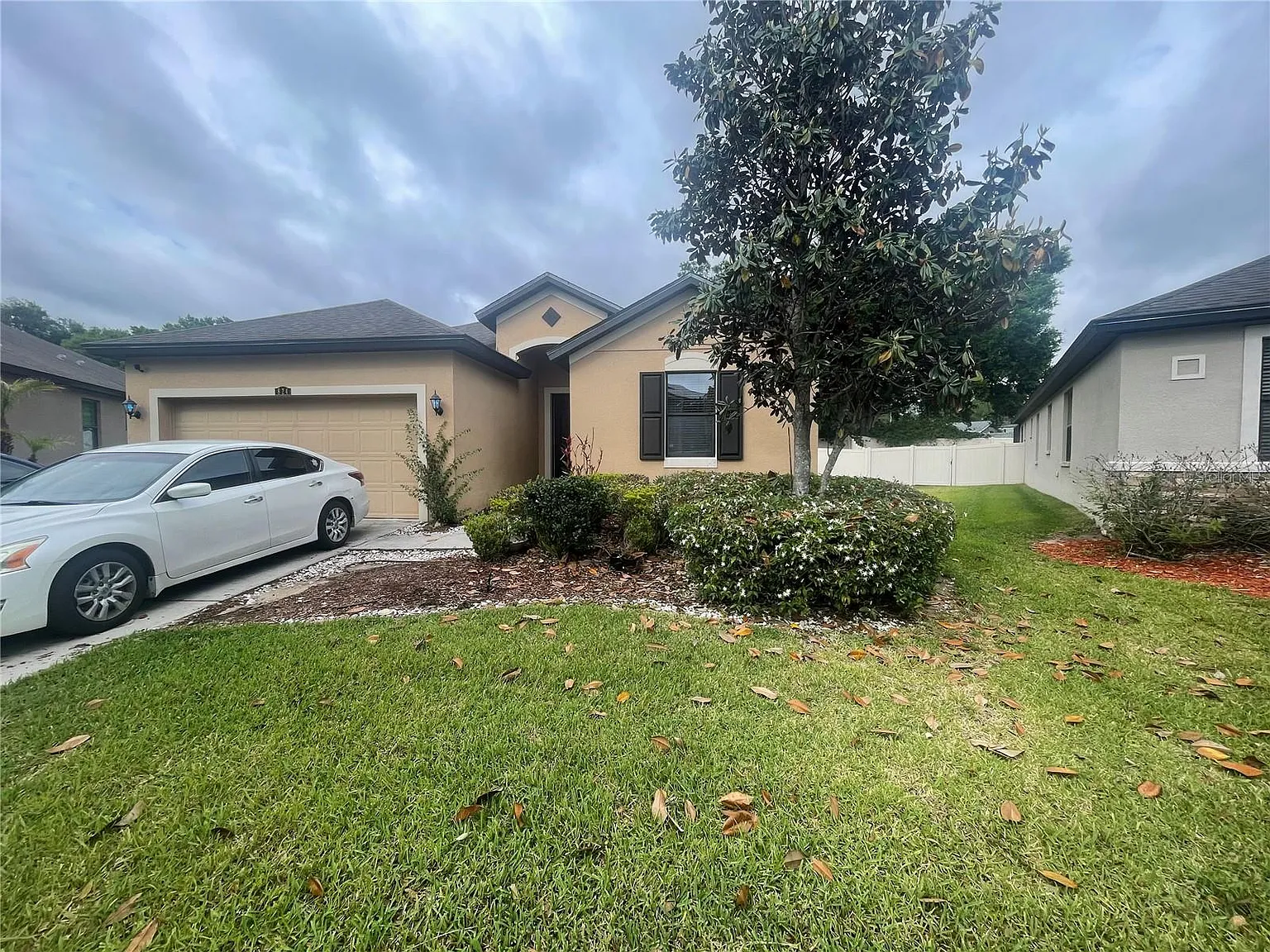 4 bed, 3.0 bath, 1959 sqft, $2,895 — Photo 2