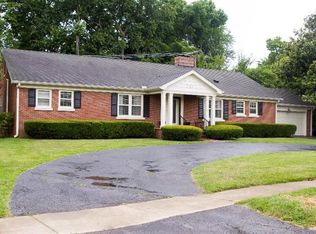 739 Chinoe Rd, Lexington, KY 40502