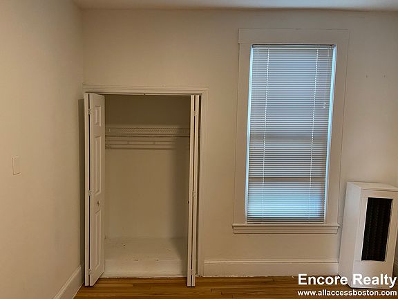 4th image of 48 Newton St #2