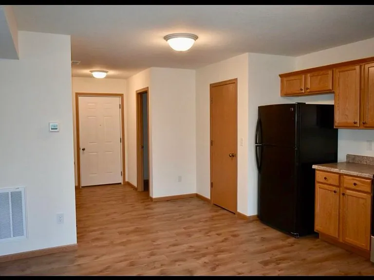 1510 Greyrock Ln — Photo 7
