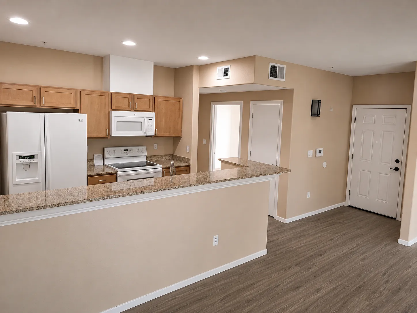 4200 E Commerce Way — Photo 4