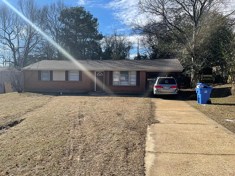 229 Camellia Dr — Photo 1