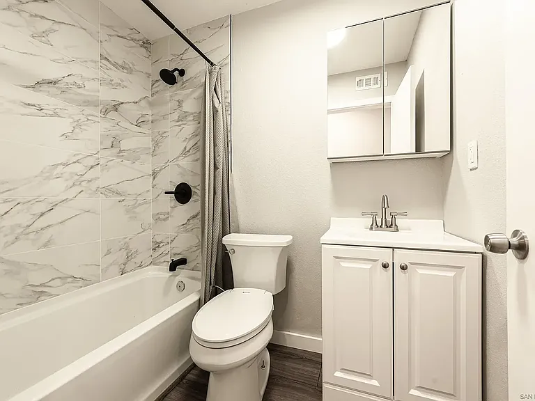 8748 Aquarius Dr — Photo 3