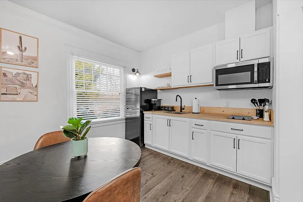 224 North Fulton Street - 4 — Photo 4